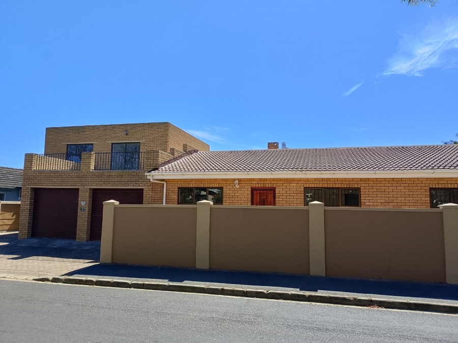 6 Bedroom Property for Sale in Lochnerhof Western Cape